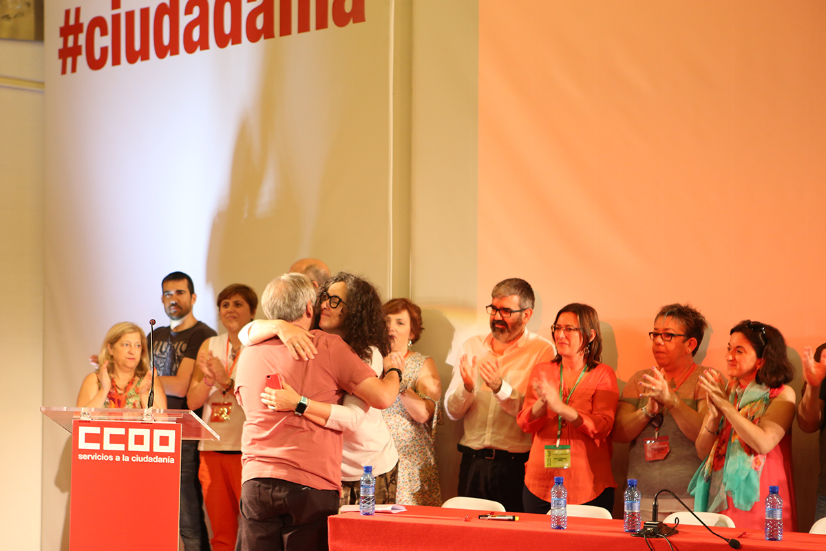 Maite Garabieta y Pepe Fernndez junto a la nueva ejecutiva, 3 Congreso de FSC-CCOO, 7 de junio