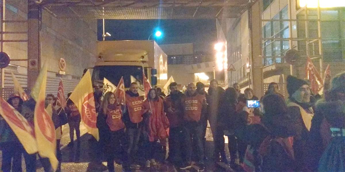 Piquetes de la huelga de Correos en el CTA de Vallecas