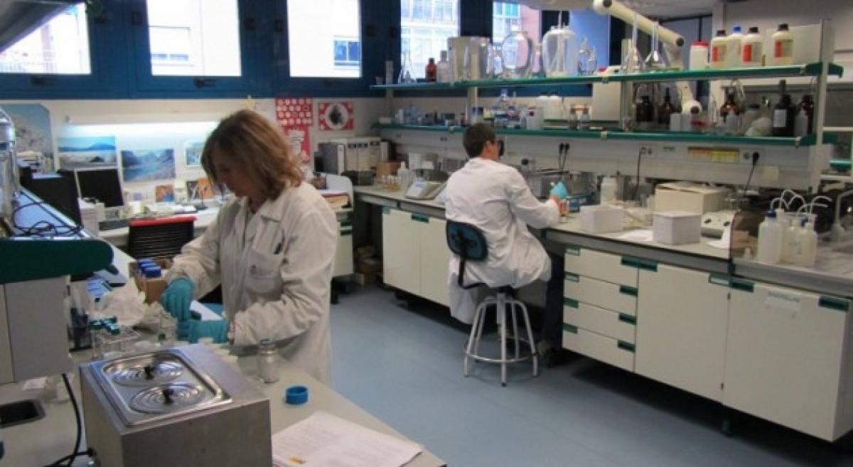 Laboratorio de calidad de las aguas -servicio esencial- de la CH del Tajo en Madrid