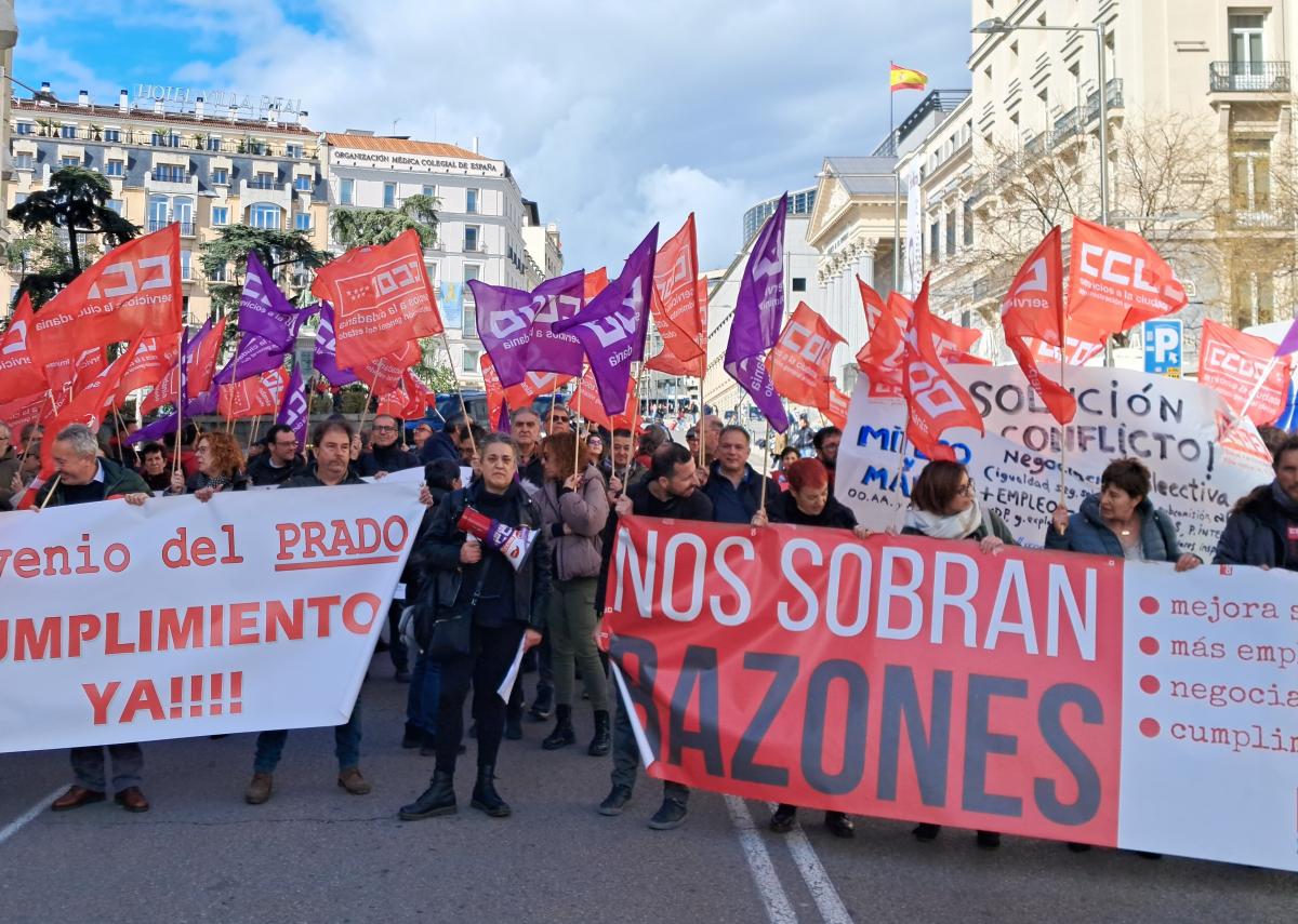 Concentracin #NosSobranRazones en la AGE delante del Congreso de los Diputados