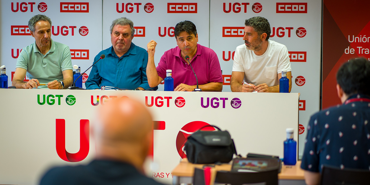 Rueda de prensa de CCOO y UGT con el anuncio de huelga en el transporte por carretera