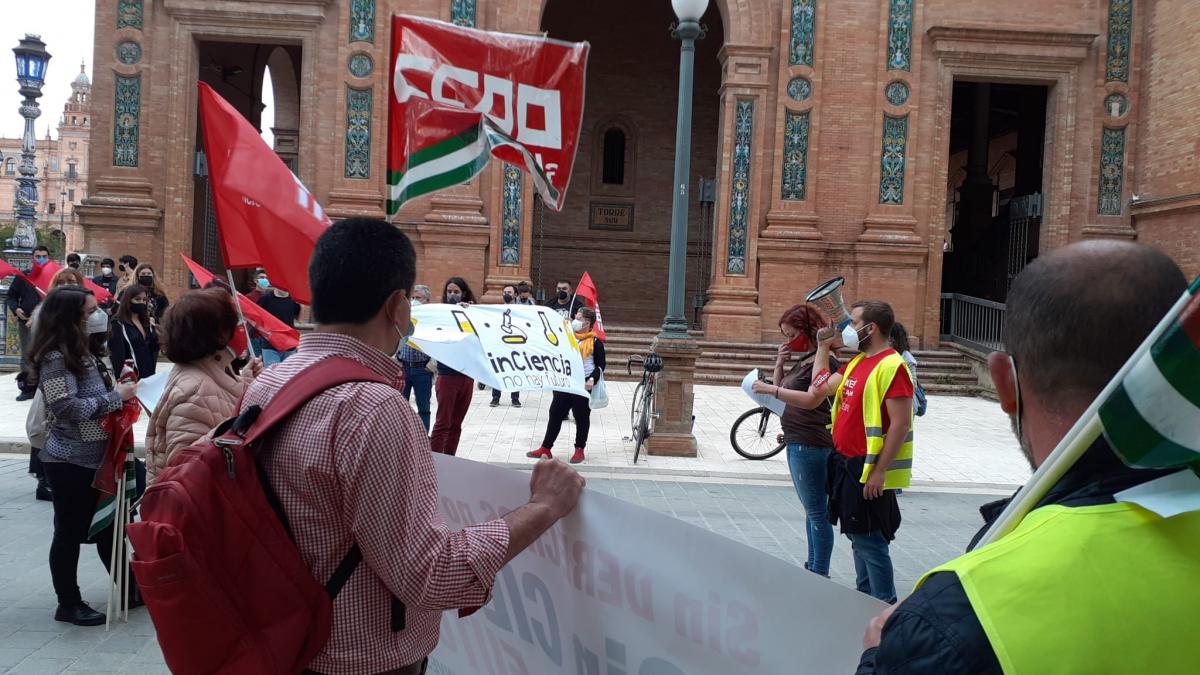 Concentracin contra la reforma de la Ley de Ciencia (Sevilla).