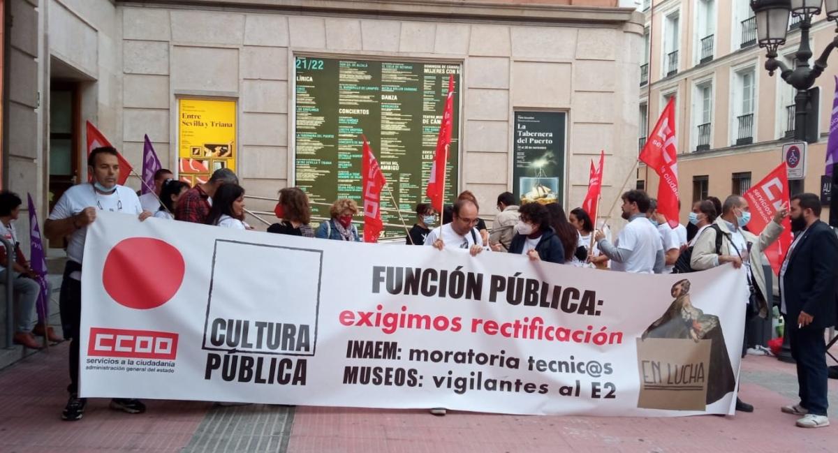 Concentracin de CCOO en el Teatro de la Zarzuela.