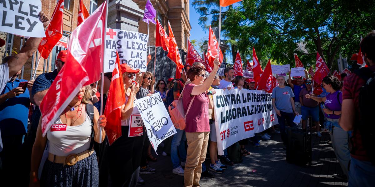 Concentracin ante la sede de Cruz Roja en Madrid el 11 de septiembre de 2024 para exigir derechos laborales para su plantilla