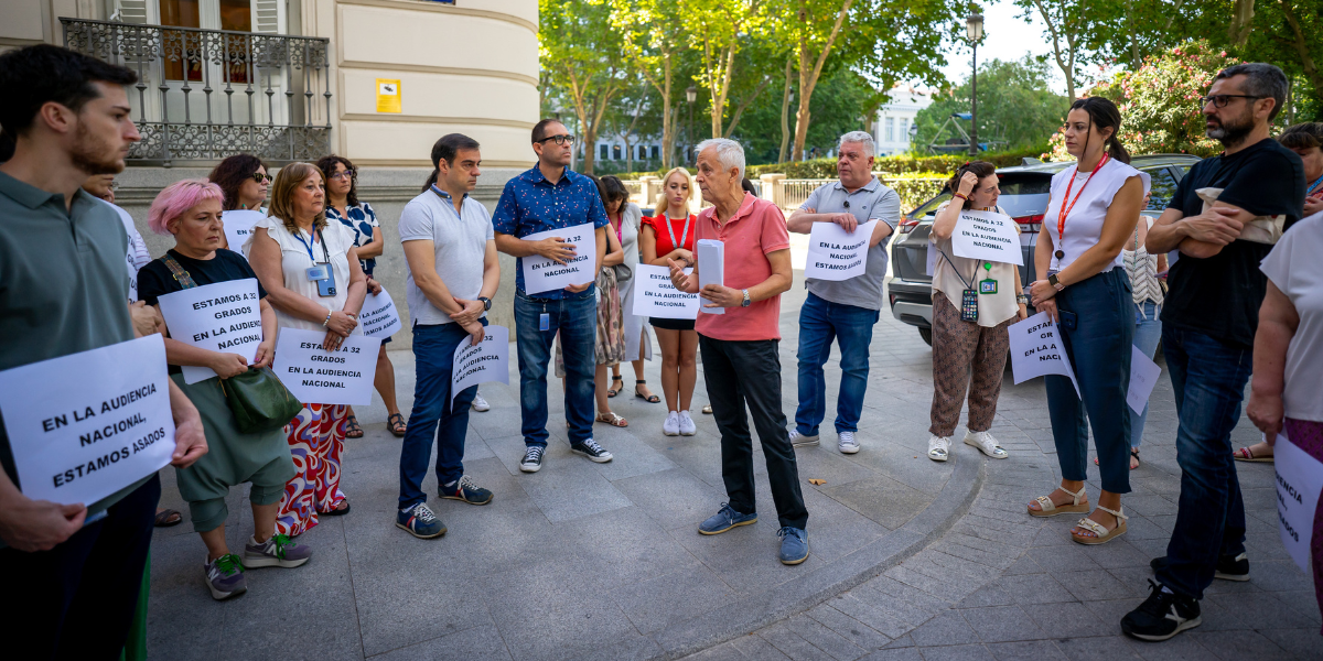 Concentracin frente a la sede penal de la Audiencia Nacional por altas temperaturas en su interior.