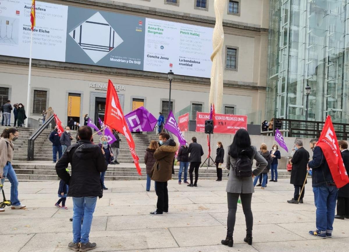 Concentracin de CCOO en el Museo Reina Sofa
