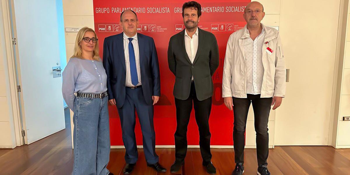 De izquierda a derecha: la secretaria general del sector de la Administracin General del Estado, Esther Abajo, el diputado socialista Jos Luis Aceves, el secretario de Institucional de FSC-CCOO, Rafael Garca, y el secretario federal de Polticas Pblicas, Mariano Alcubierre